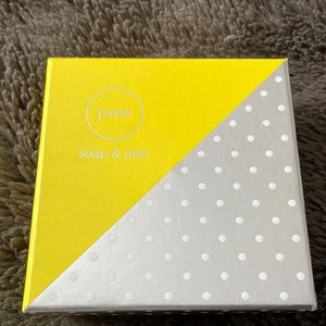 Fringe Pastel Soap and Dish Gift Set